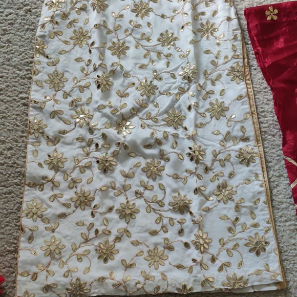 Suit - Picture 3 of 6